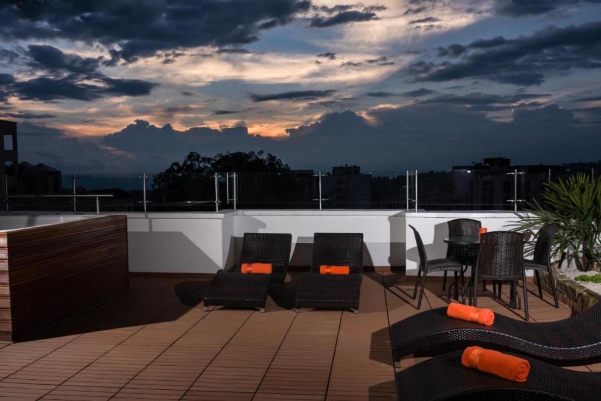 Isa Victory Hotel Boutique Armenia  Εξωτερικό φωτογραφία